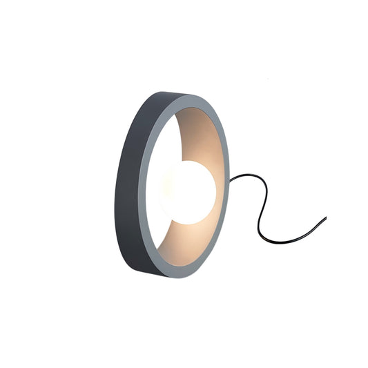 Tenue Circle Table Lamp
