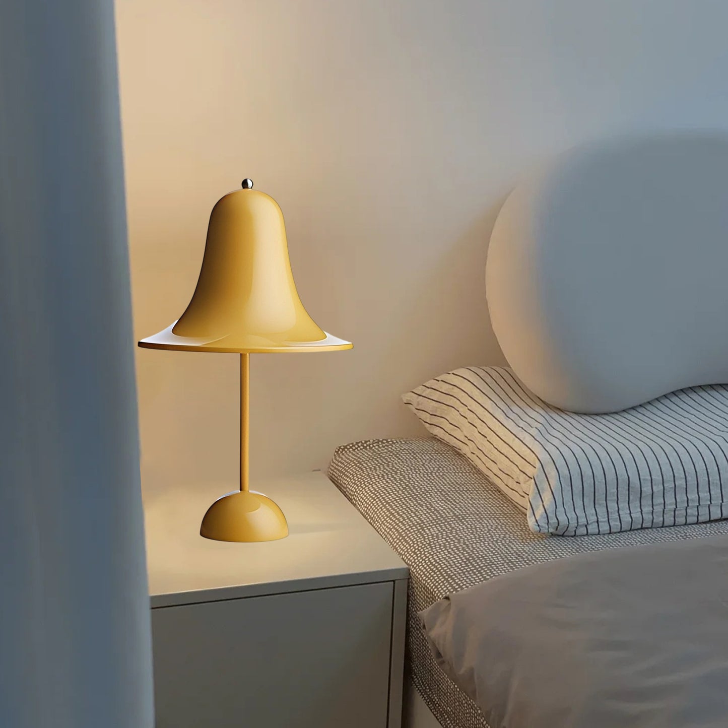 Pantop Bell Table Lamp