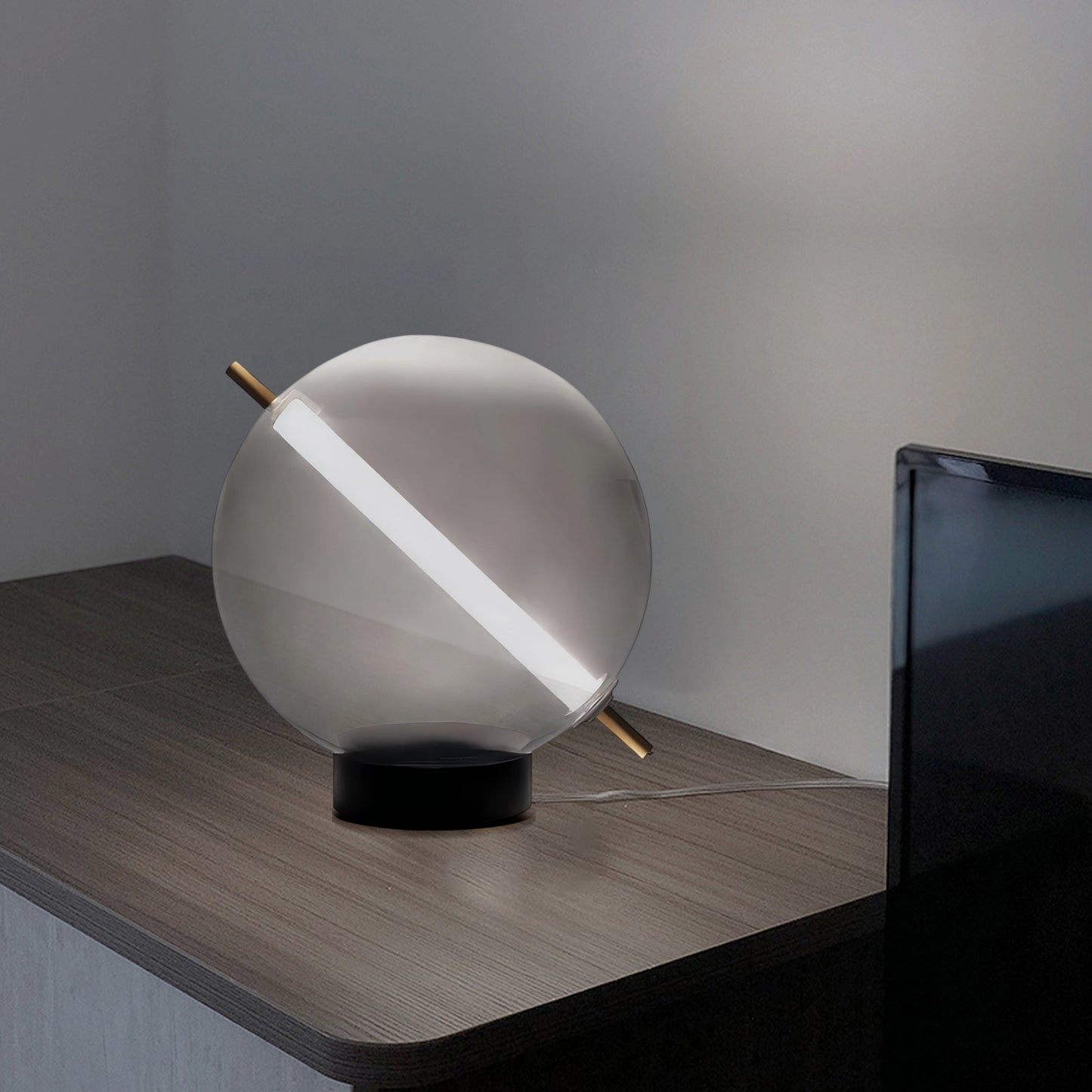 ASSER Globe Table Lamp