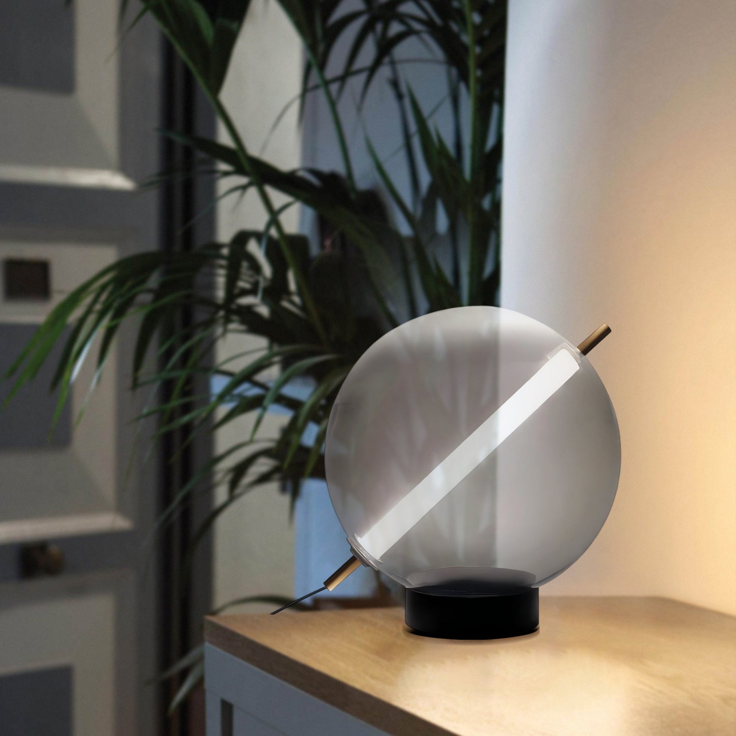 ASSER Globe Table Lamp