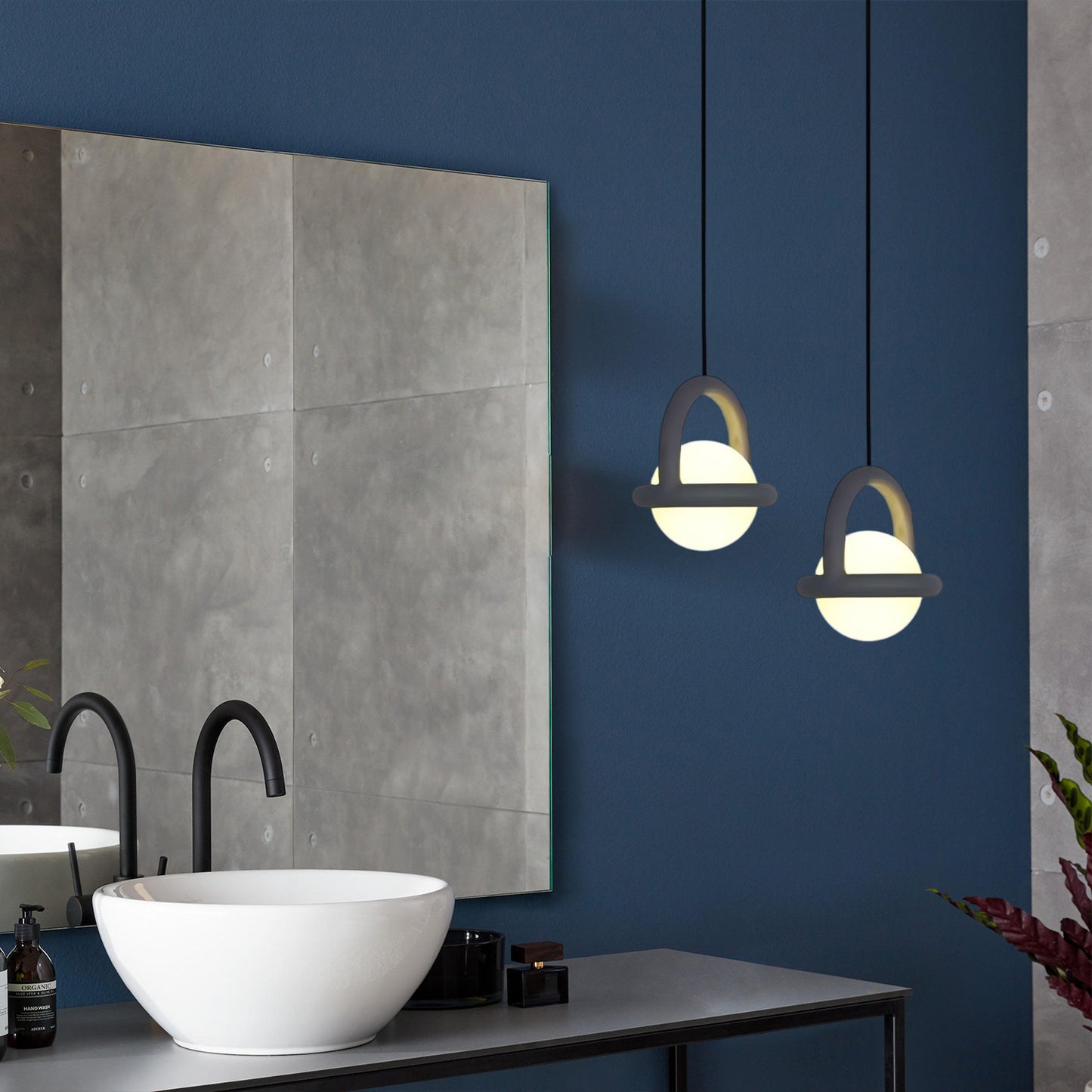 Balloon Globe Pendant Lamp