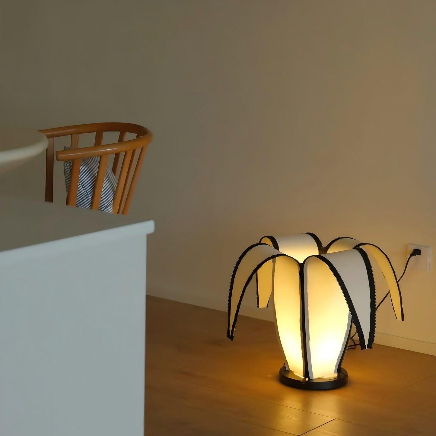 Banana Curve Floor Lamp