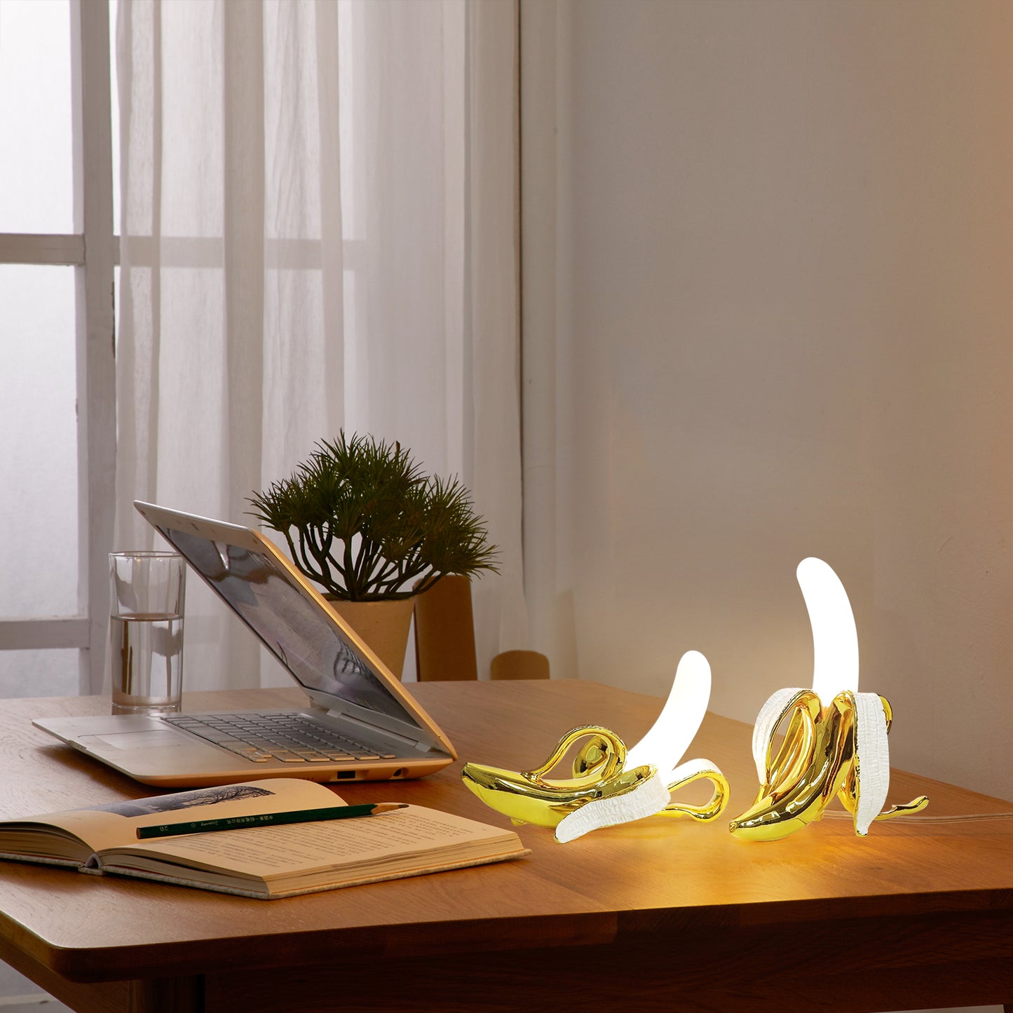 Banana Table Lamp