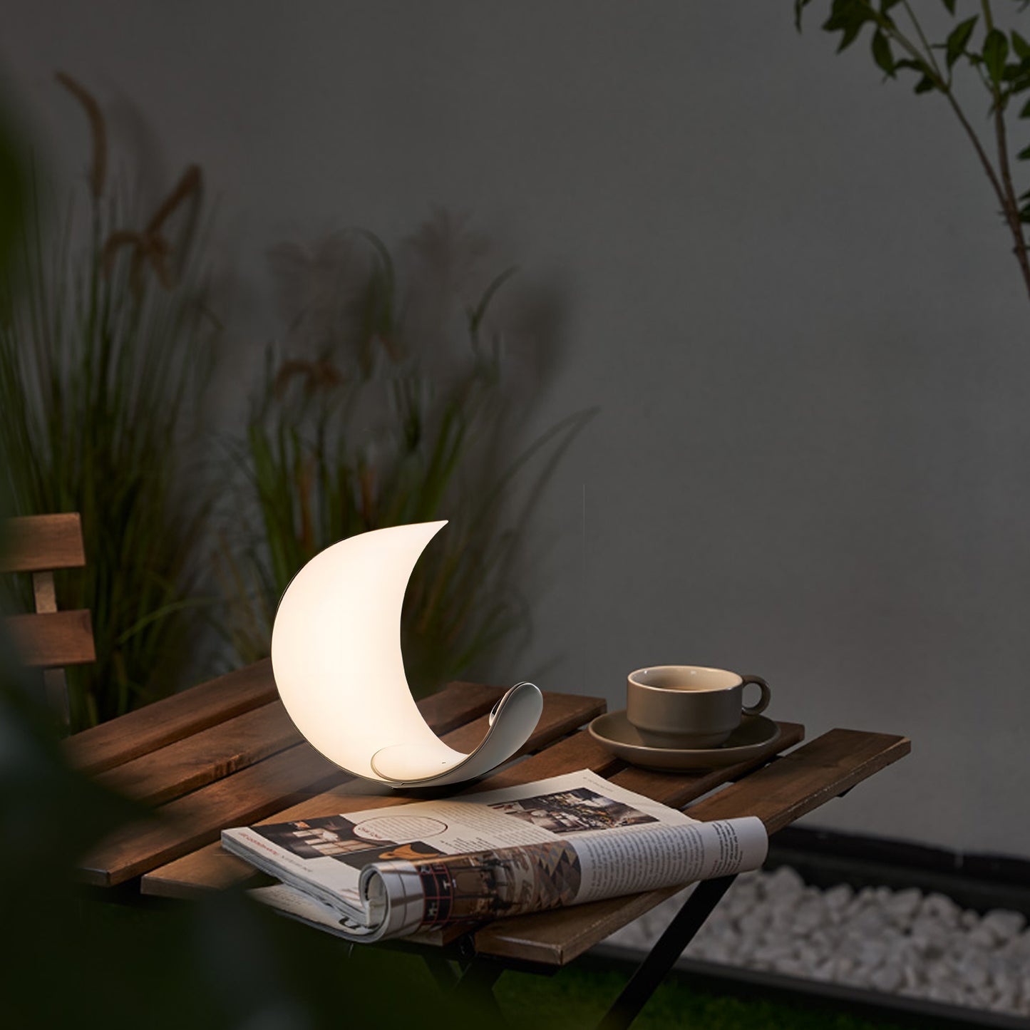 Curl Table Lamp