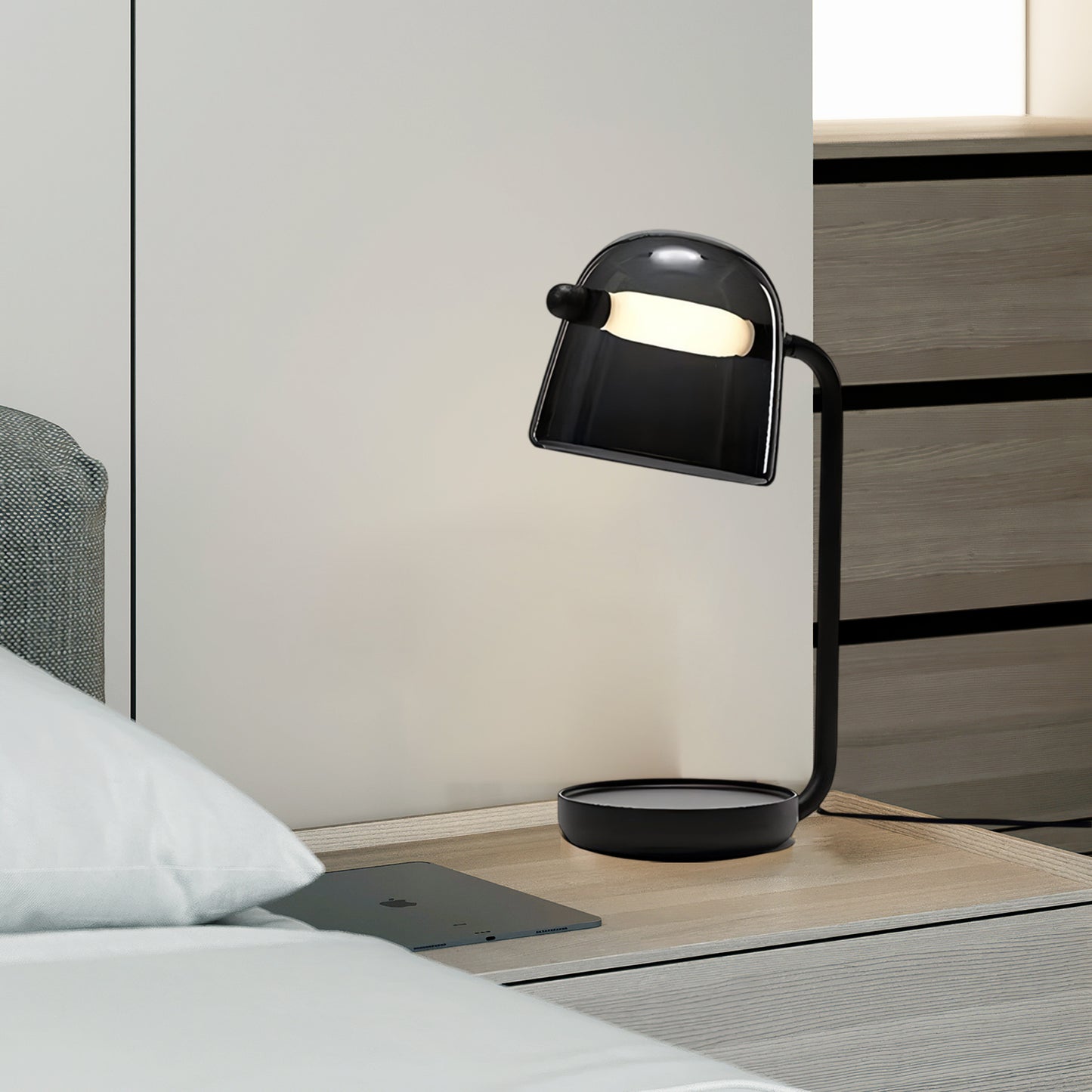 Luma Glass Table Lamp