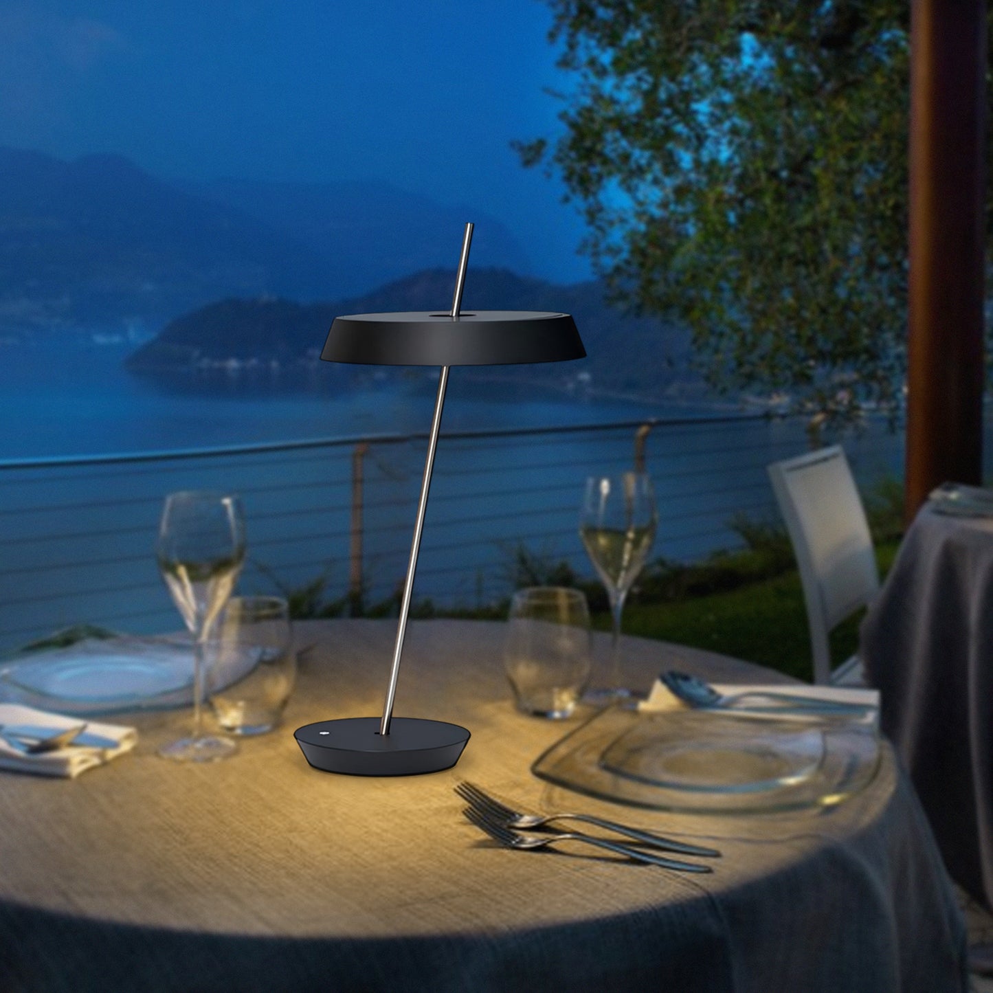 Mawa Giro Disc Table Lamp