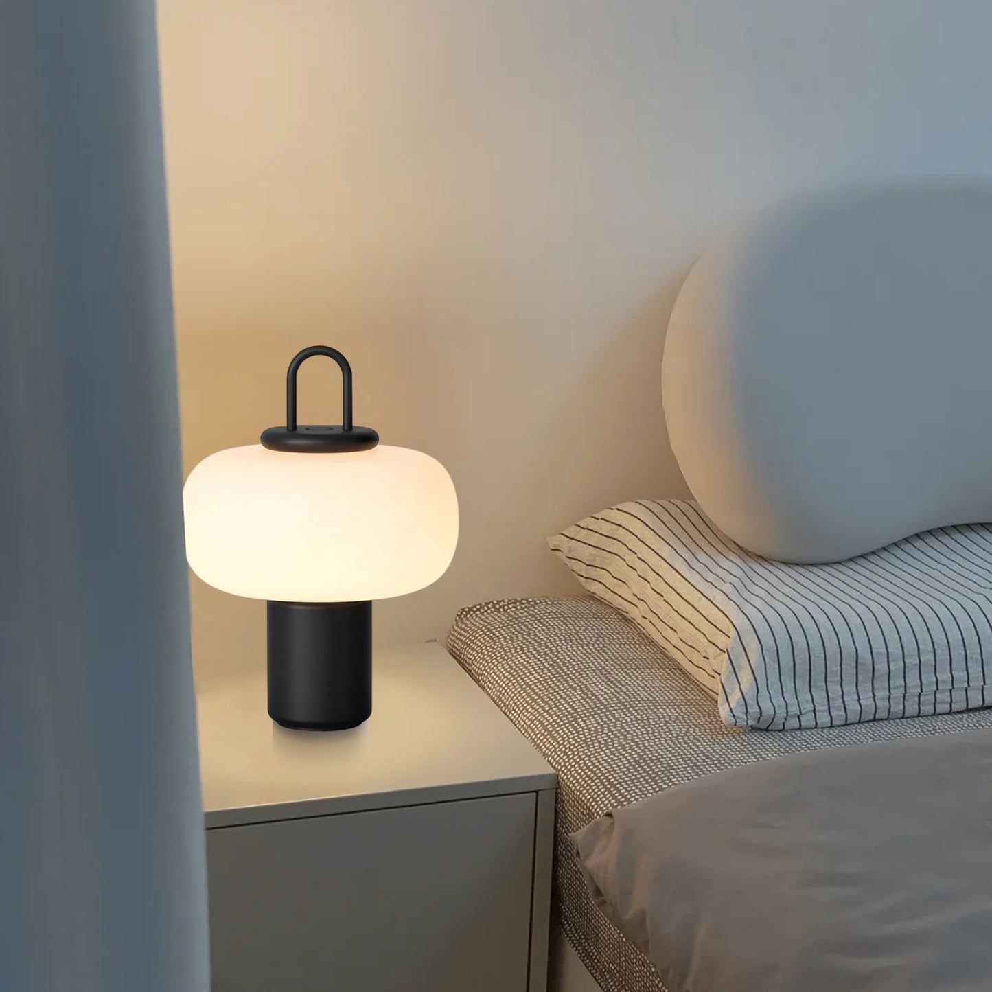 Nox Glass Table Lamp