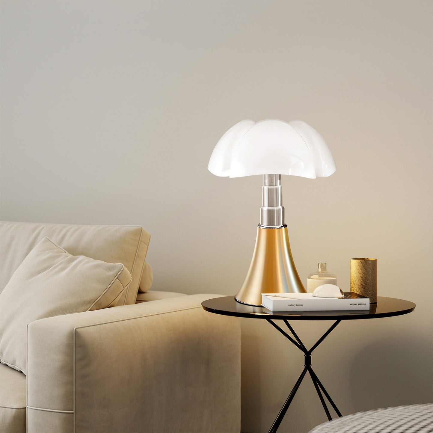 Pipistrello Petal Table Lamp