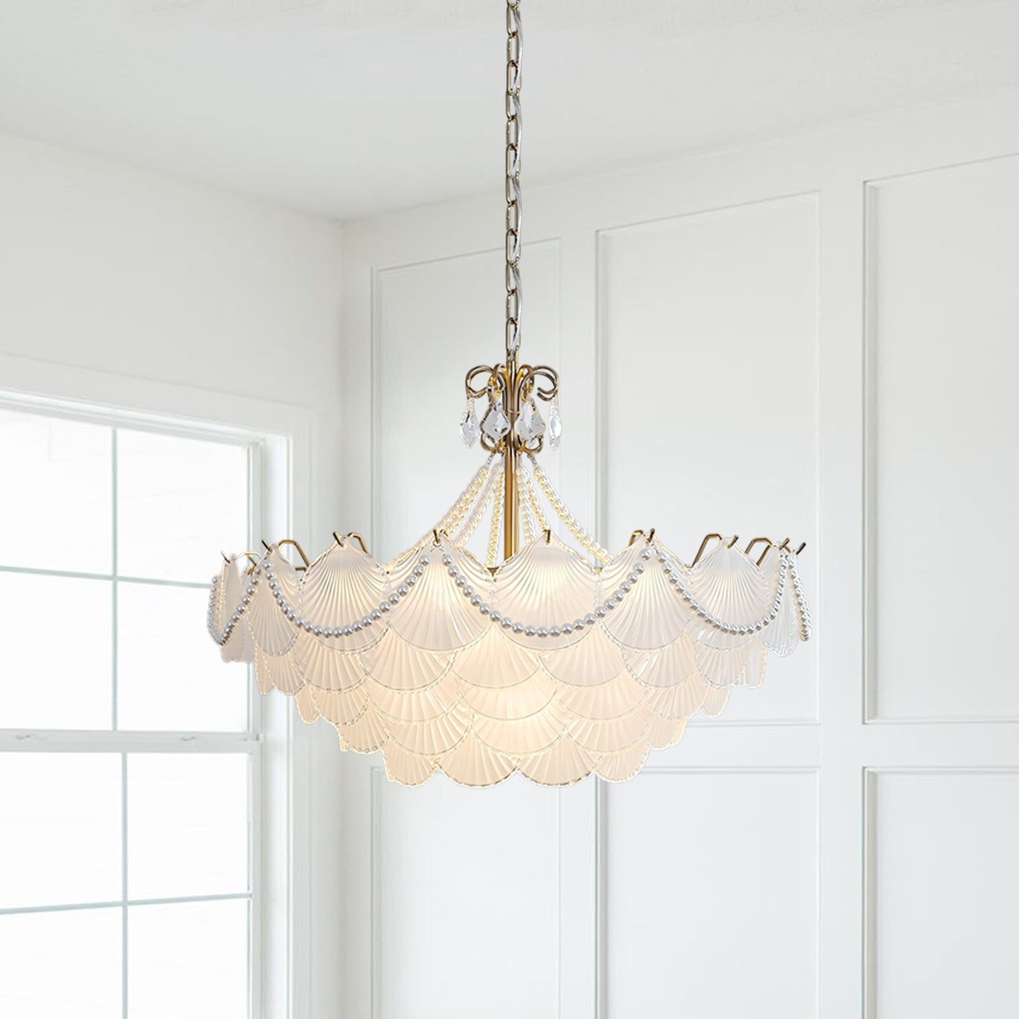 Shell Pearl Pendant Light
