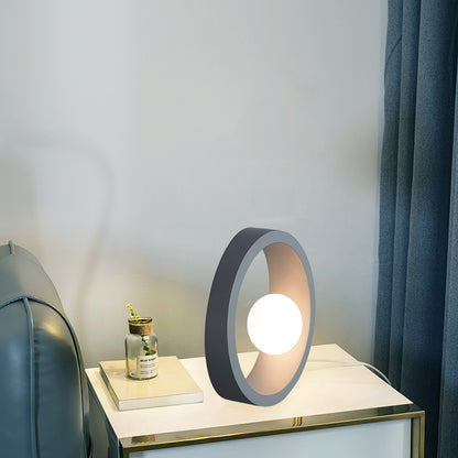 Tenue Circle Table Lamp