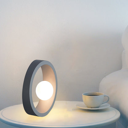 Tenue Circle Table Lamp